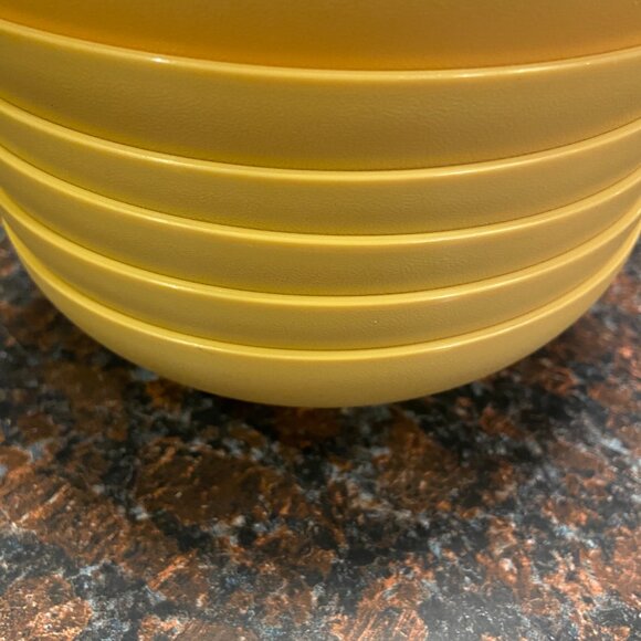 Tupperware Vintage 70’s Harvest Gold set of 6 soup / cereal bowls No Lids # 890- - Picture 3 of 3